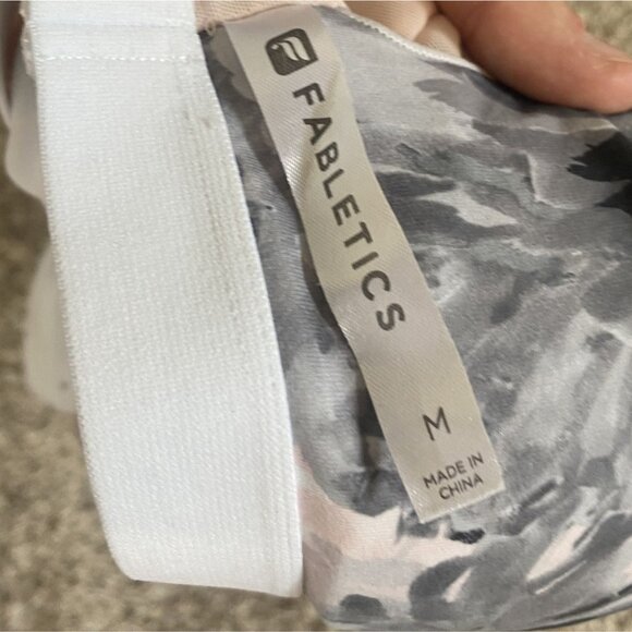 ⭐ 3/$15 Fabletics Medium Floral Padded Bodysuit White Pink Grey Ashley Workout - Picture 9 of 9